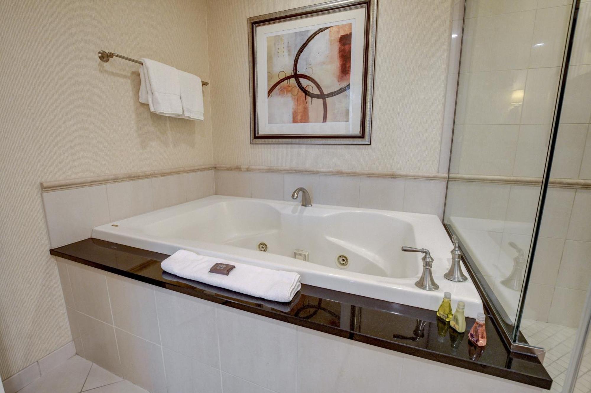 לאס וגאס The Fantasy Suite Mgm Signature Pool View מראה חיצוני תמונה