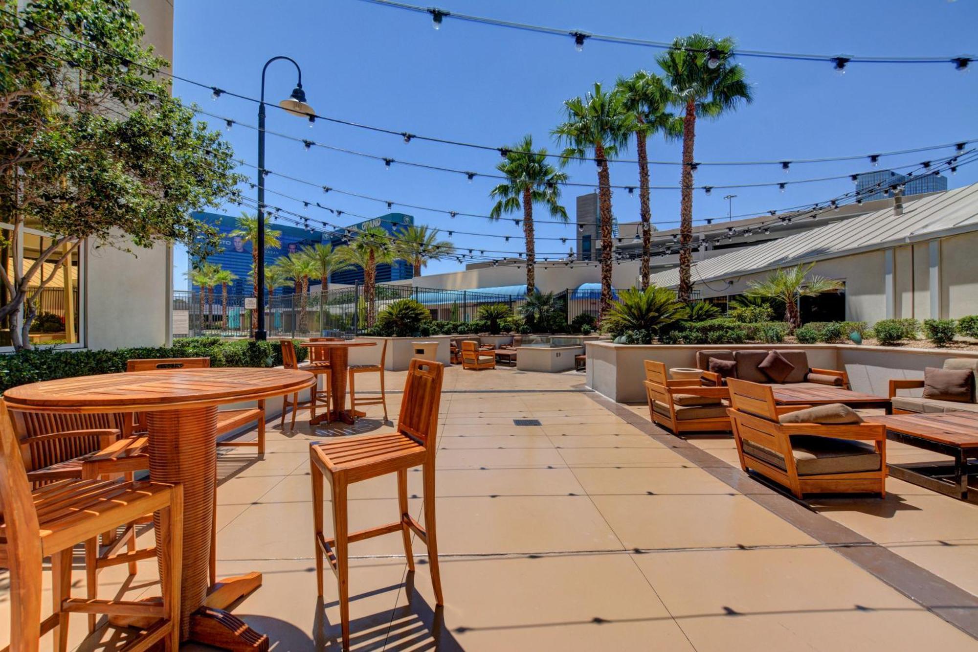 לאס וגאס The Fantasy Suite Mgm Signature Pool View מראה חיצוני תמונה